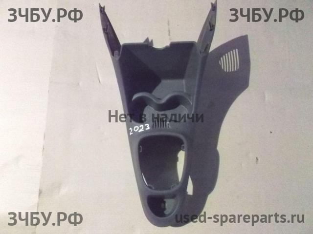 Citroen C1 (1) Консоль между сиденьями (Подлокотник)