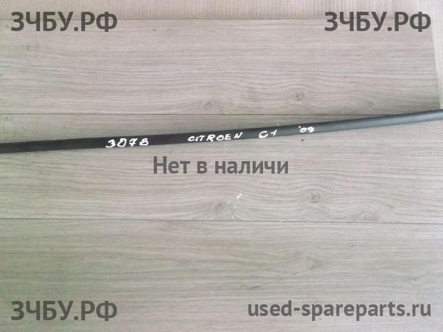 Citroen C1 (1) Молдинг крыши левый