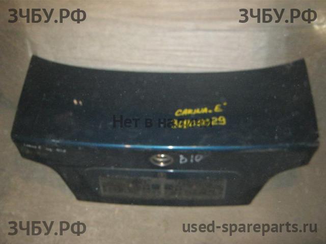 Toyota Carina.E (T190) Крышка багажника