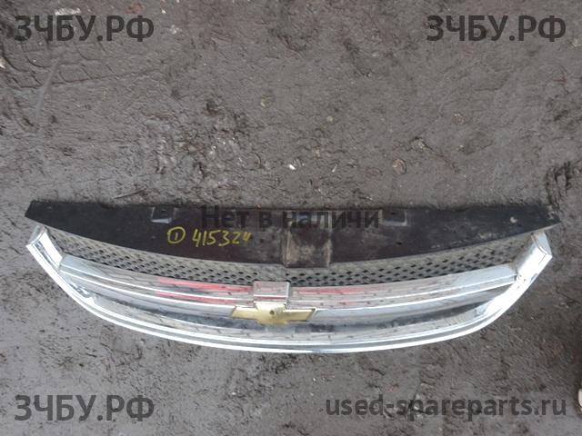 Chevrolet Lacetti Решетка радиатора