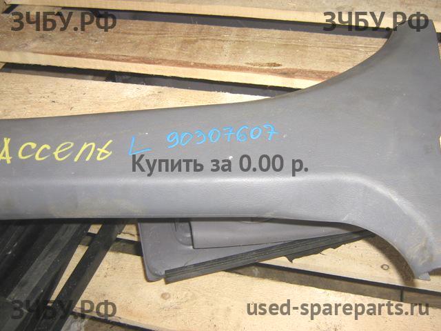 Hyundai Accent 2 Накладка стойки средней левой