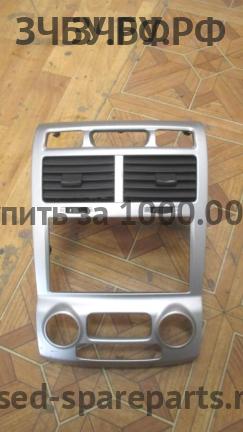 KIA Sportage 2 Консоль между сиденьями (Подлокотник)