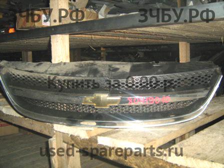 Chevrolet Lacetti Решетка радиатора