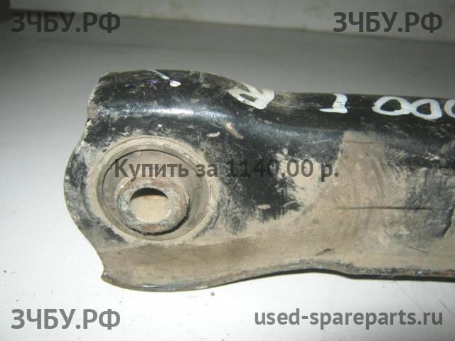 Volvo V40 (1) Рычаг передний правый