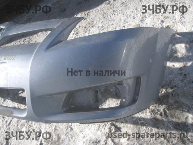 Toyota Corolla Verso 2 Бампер передний