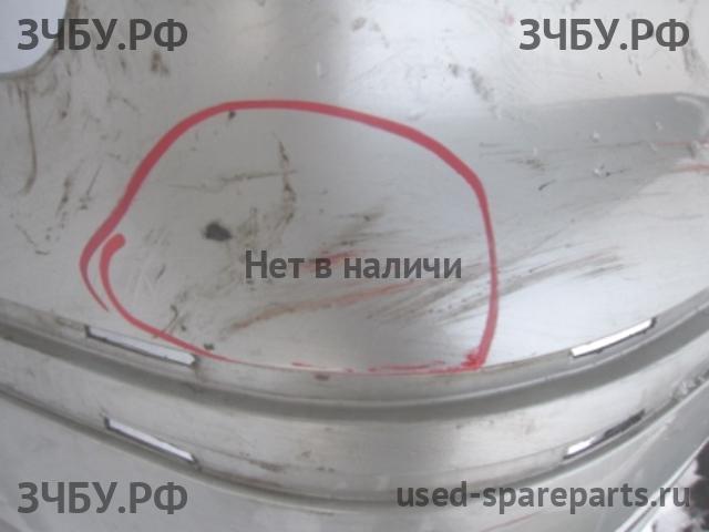Toyota Avensis 2 Бампер задний