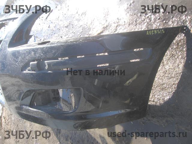 Toyota Avensis 2 Бампер передний