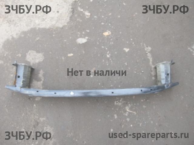 Toyota Auris 1 (E150) Усилитель бампера передний