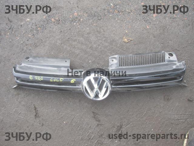 Volkswagen Golf 6 Решетка радиатора