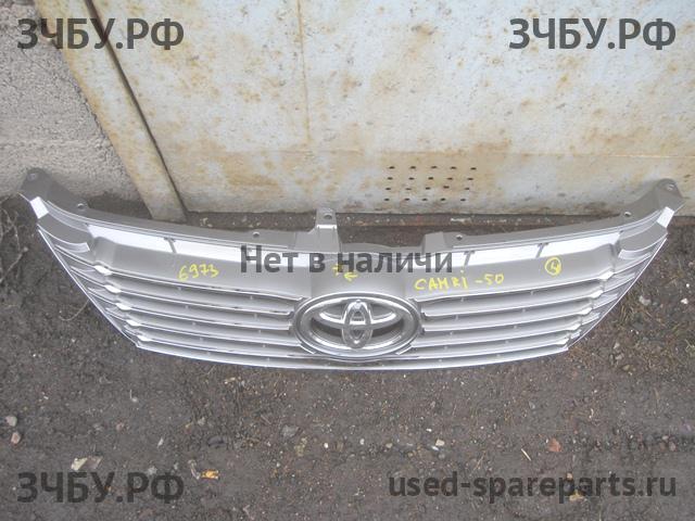 Toyota Camry 7 (V50) Решетка радиатора