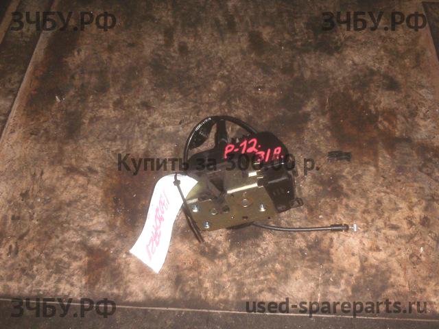 Nissan Primera P12 Замок двери задней правой