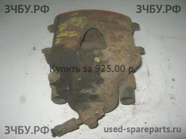 Seat Ibiza 3 (6L) Суппорт передний левый (в сборе со скобой)