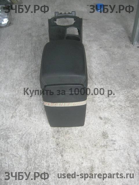Nissan Qashqai+2 (JJ10) Консоль между сиденьями (Подлокотник)