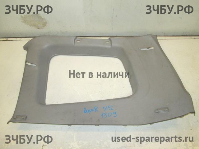 Mitsubishi Pajero/Montero 3 Обшивка багажника боковая правая