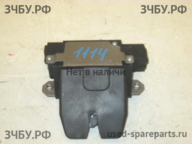 Ford Focus 2 Замок багажника