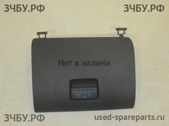 Ford Focus 2 Бардачок