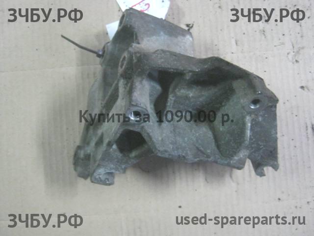 Ford Mondeo 2 Кронштейн