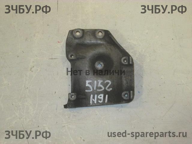 Mitsubishi Pajero/Montero 3 Кронштейн