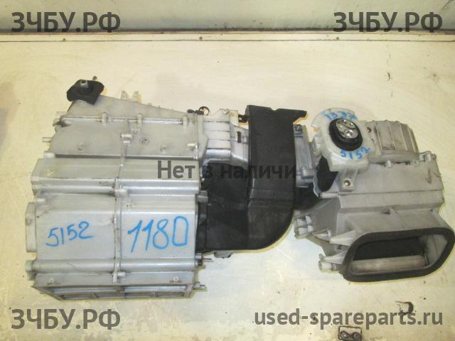 Mitsubishi Pajero/Montero 3 Корпус отопителя (корпус печки)