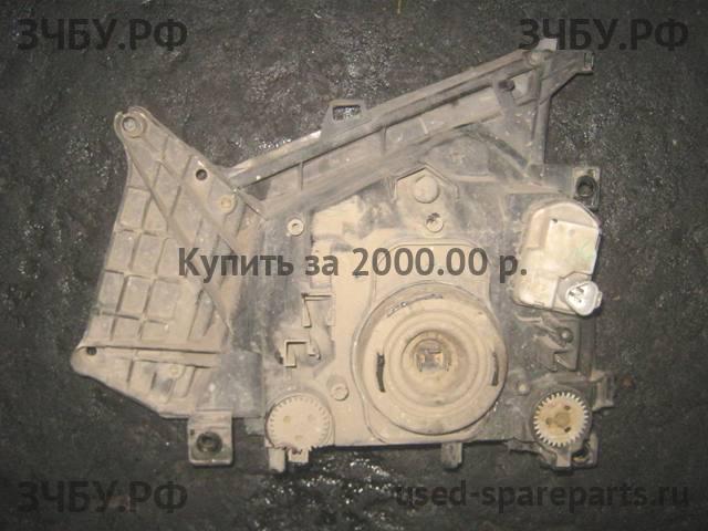 Isuzu NQR 75P Фара правая