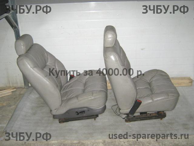 Dodge Stratus 2 Сиденья (комплект)