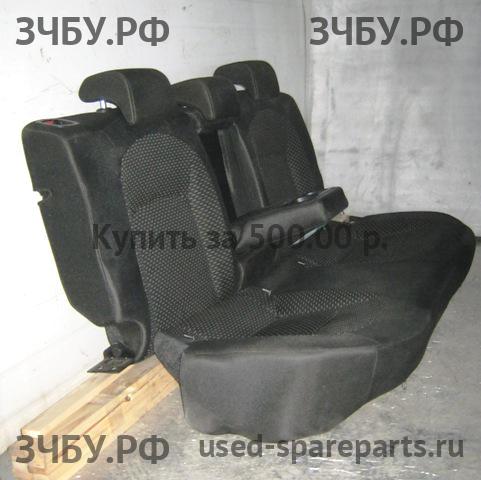 Nissan Qashqai (J10) Сиденье