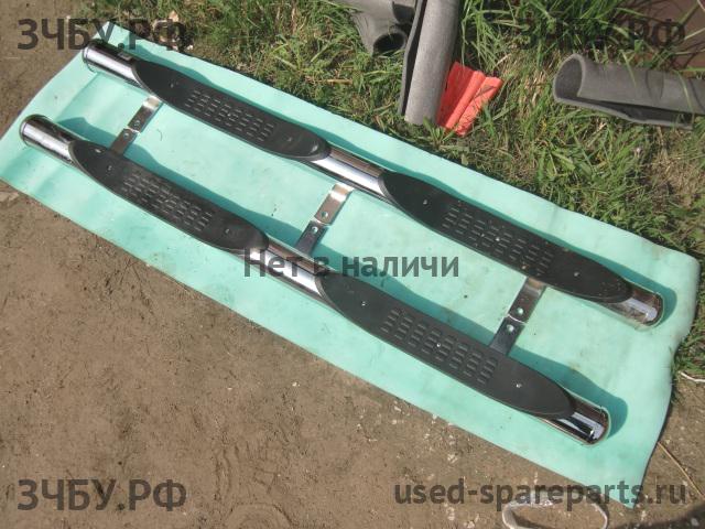 Toyota RAV 4 (2) Подножка