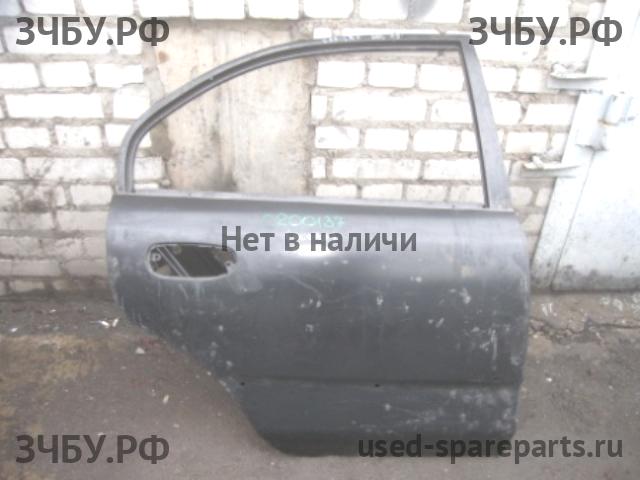Mitsubishi Carisma (DA) 2000-> Дверь задняя правая