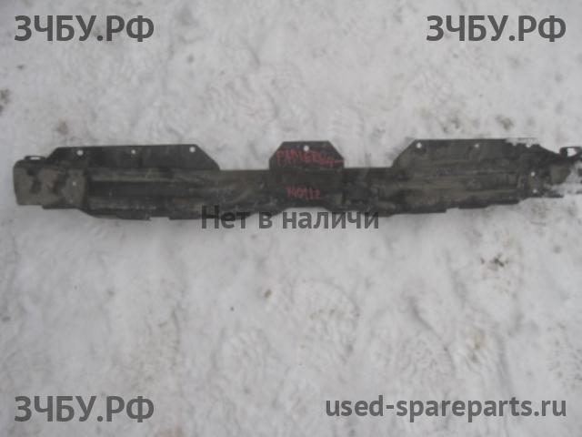 Mitsubishi Pajero/Montero 4 Усилитель бампера задний