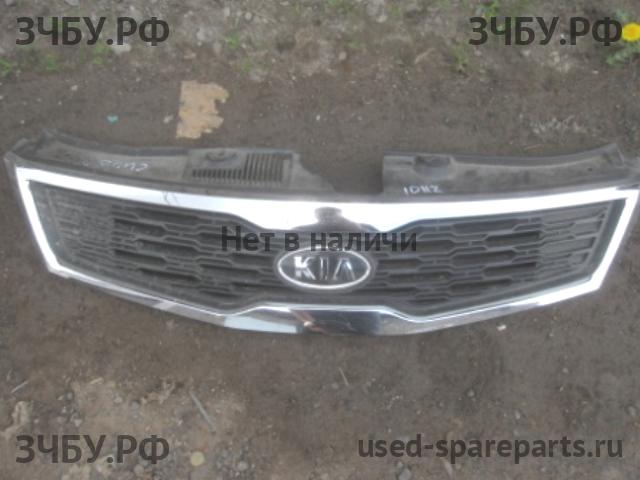 KIA Ceed 1 Решетка радиатора