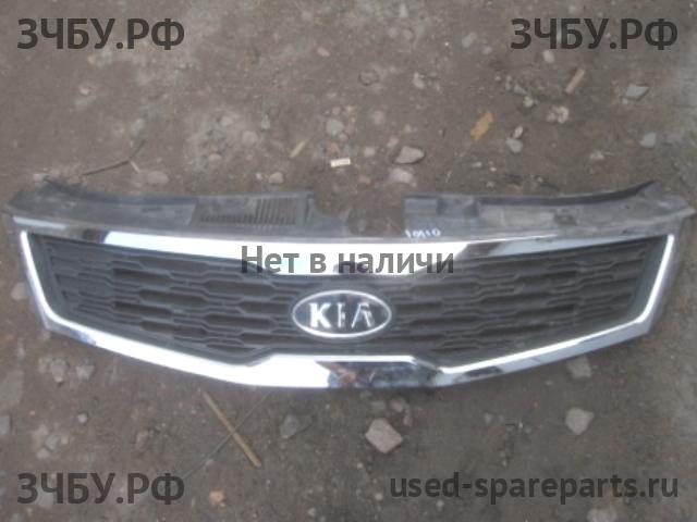 KIA Ceed 1 Решетка радиатора