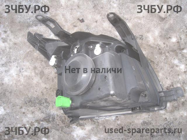 Ford Fusion Фара левая