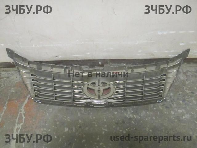 Toyota Camry 7 (V50) Решетка радиатора