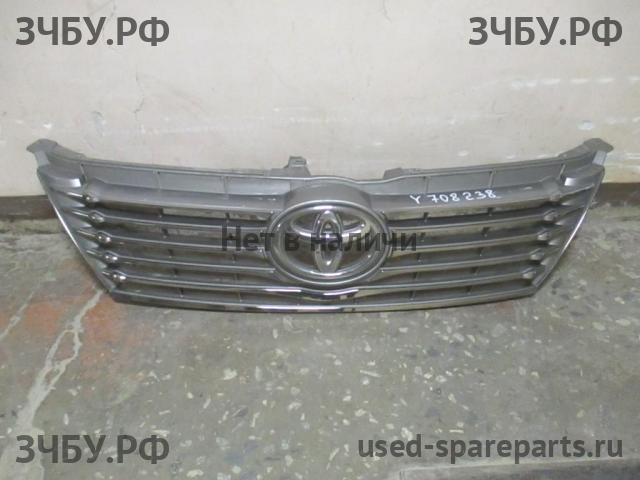 Toyota Camry 7 (V50) Решетка радиатора