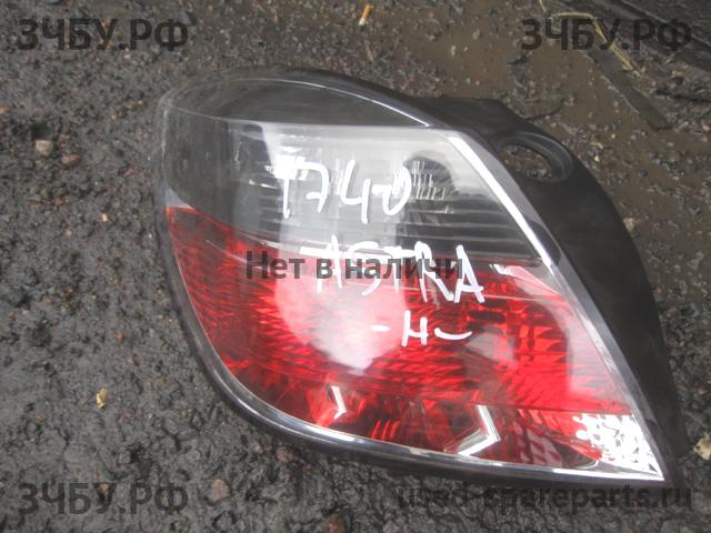 Opel Astra H Фонарь левый
