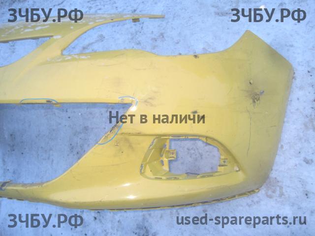 Opel Astra J Бампер передний