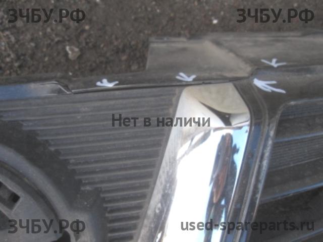 Nissan Qashqai (J10) Решетка радиатора