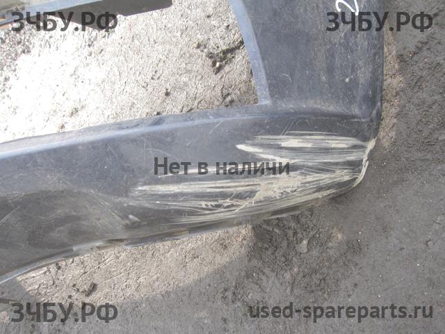 Opel Zafira B Бампер передний