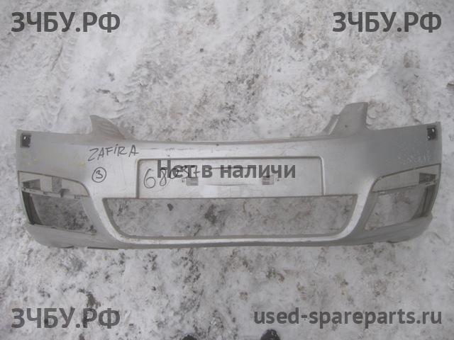 Opel Zafira B Бампер передний