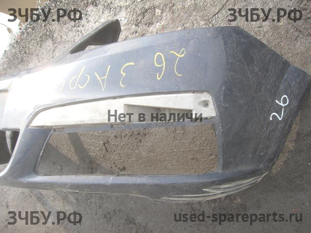 Opel Zafira B Бампер передний