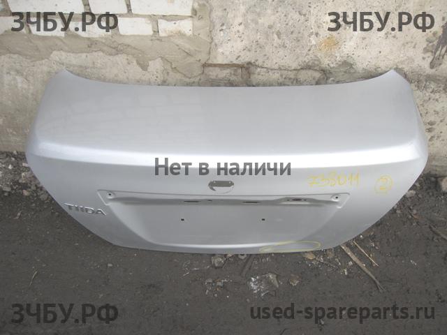 Nissan Tiida 1 Крышка багажника