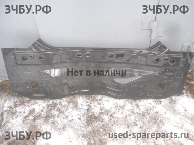 Nissan Tiida 1 Панель задняя