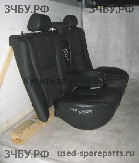 Toyota Avensis 2 Сиденье