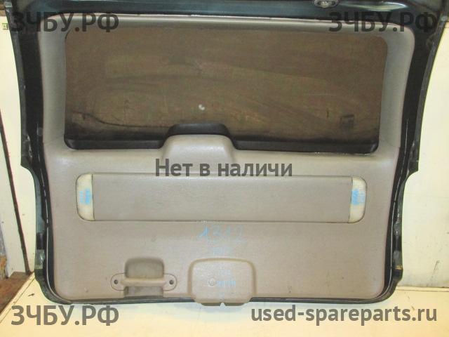 Chrysler Voyager/Caravan 4 Обшивка двери багажника