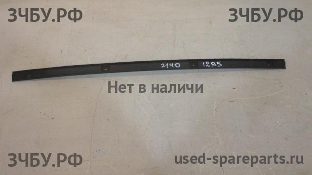 Volkswagen Passat B5 Направляющая заднего бампера
