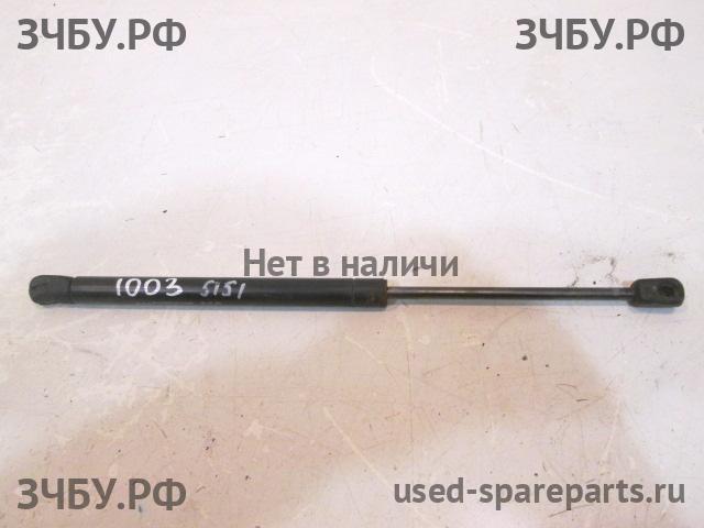 Chevrolet Aveo 1 (T200) Амортизатор крышки багажника