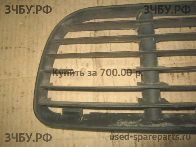 Volkswagen Polo 3 Решетка в бампер