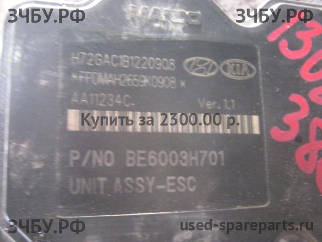 Hyundai Solaris 1 Блок ABS (насос)