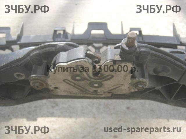 Ford Focus 2 Замок капота