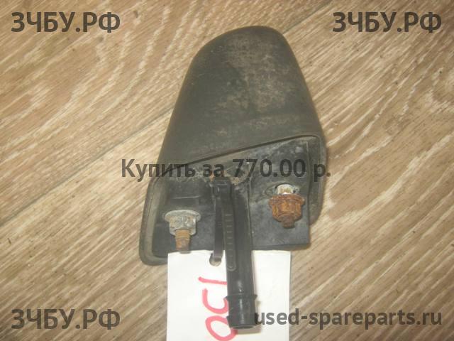 Nissan NP300 1 (D40) Форсунка омывателя фары правая